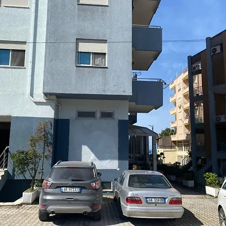 아파트 Beachfront Modern Durrës
